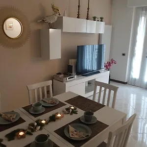 Girasole, Apartment