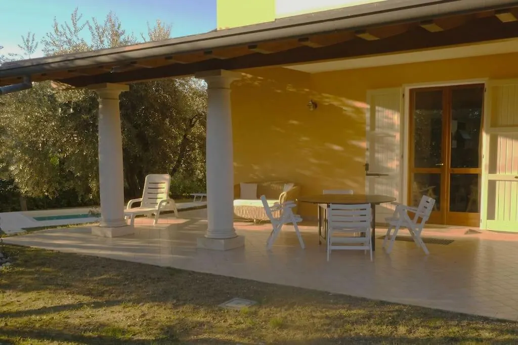 Apartment Villa Lidia - Tra Il Verde E L'Azzurro. San Felice del Benaco